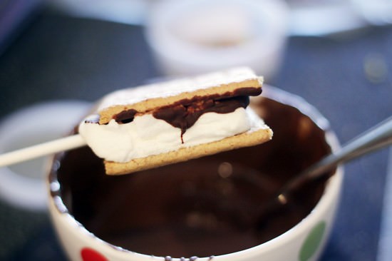 all crafts How To Make Smores Pops {smores recipe}