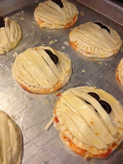 Mummy Pizza Puffs Mummy Pizza Puffs